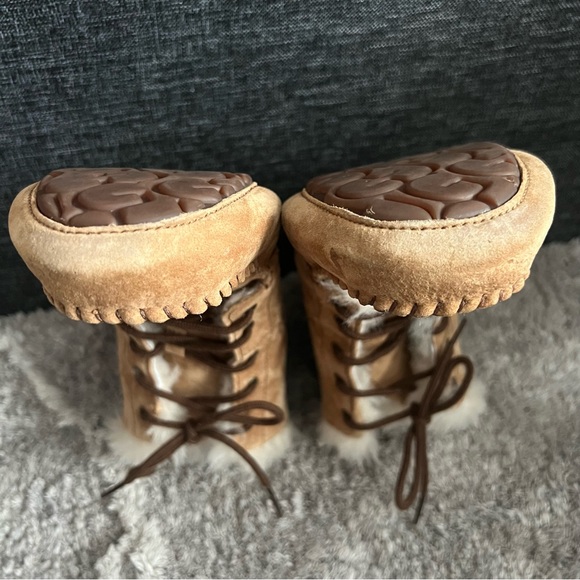 UGG Chickaree booties SN 1007716 - Picture 5 of 10